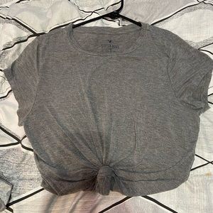 Grey shirt (can be untied)